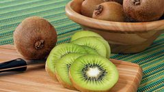فاكهة الكيوي.. كنز من الفوائد للصحة والبشرة والشعر