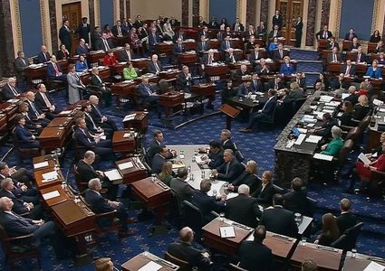 مجلس الشيوخ الأمريكي يقر خطة بايدين لتحفيز الاقتصاد