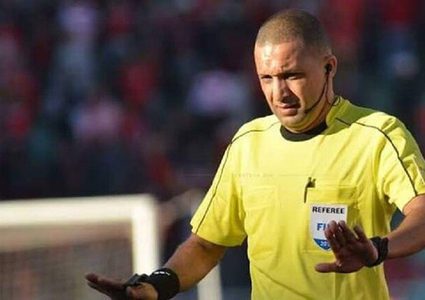 موقف الحكم المغربي بعد نهاية مباراة الأهلي المصري وفيتا كلوب