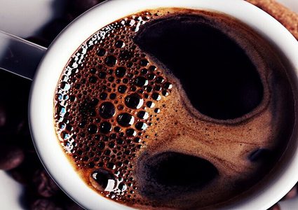 كيف تقلل من نسبة السعرات السلبية في فنجان القهوة ؟