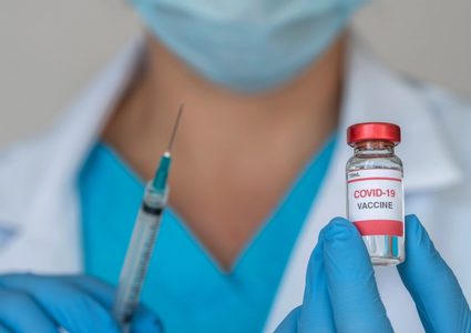 %3.8 من سكان العالم تلقوا لقاح كورونا