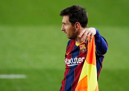 رئيس "الليغا" يكشف مستقبل صلاح بالدوري ورحيل ميسي المحتمل