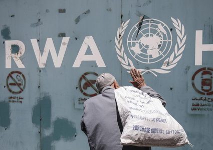 أبو هولي: طالبنا "الأونروا" الغاء الكابونة الموحدة بغزة