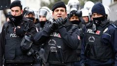 السلطات التركية توقف 13 شخصا بتهمة "إهانة أردوغان"