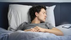 لماذا نتنفس بصوت عالي أثناء النوم؟