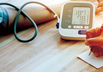 5 أسباب بسيطة تسبب ارتفاعا حادا في ضغط الدم