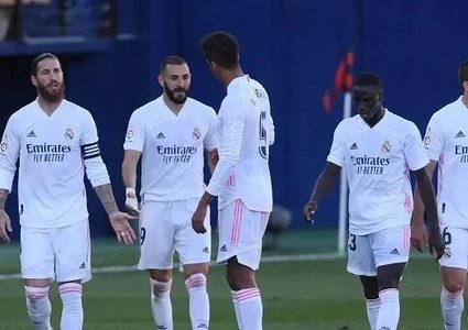 ريال مدريد يفوز على إلتشي في اللحظات الأخيرة