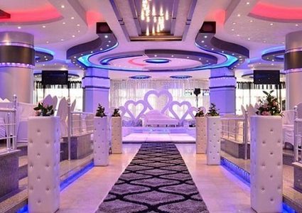 محافظ طولكرم يقرر حظر طباعة بطاقات الدعوة للزفاف أو الافراح