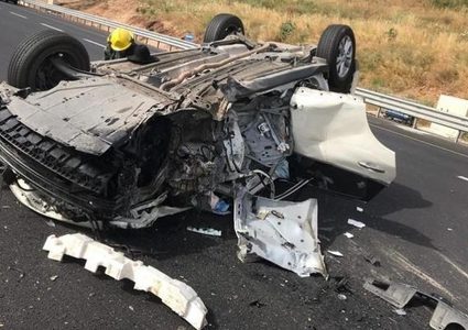 النقب: إصابة خطيرة لشاب في حادث سير ذاتي