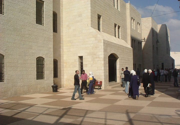 صور لمرافق جامعة النجاح الوطنية الحرم القديم عامي 2003 و 2004