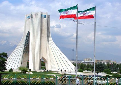 إيران.. توجيه اتهامات بالتجسس للسائح الفرنسي بنجامين برير