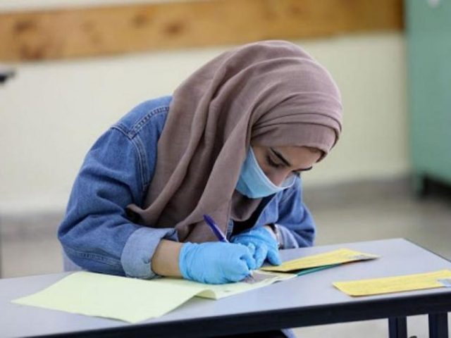 الأتيرة:قلقون من التجمعات بالمدارس والمنحنى الوبائي ما زال يتصاعد