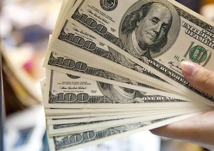 الدولار يرتفع‭ ‬مع صعود عائدات السندات