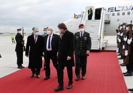 ريفلين يحشد دعم دول أوروبية ضد إيران ومحكمة لاهاي