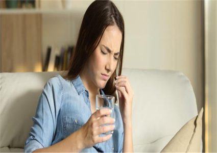 دراسة تكشف أسباب وطرق علاج صعوبة بلع الطعام