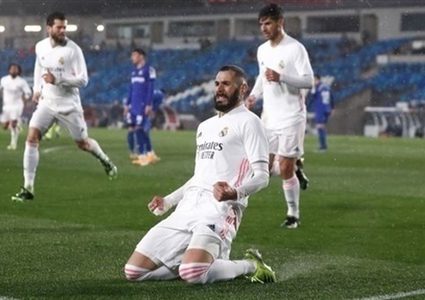 بنزيما يقود هجوم ريال مدريد ضد أتالانتا