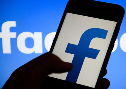 "فيسبوك" تلغي التوصيات للصفحات السياسية والاجتماعية