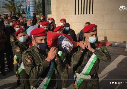 تشييع جثمان الشهيد عاطف حنايشة إلى مثواه الأخير في بيت دجن