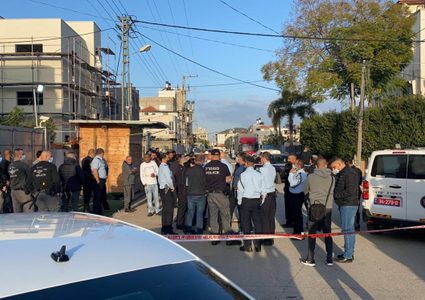 مقتل شابين وإصابة آخرين رميا بالرصاص في قلنسوة