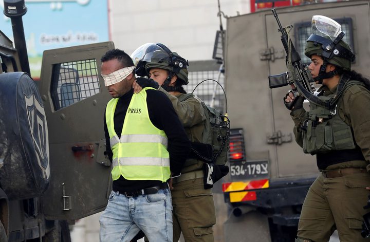اعتقال فلسطيني بزعم أنه تسلل عبر السياج الفاصل شمال القطاع
