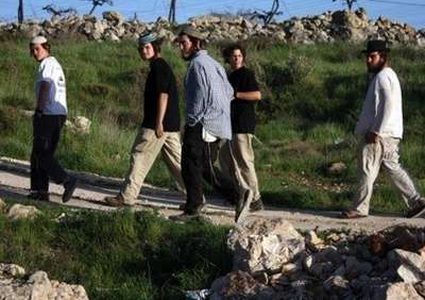 مواطنون يحرقون خيمة لمستوطنين نصبت في أراضي كيسان ببيت لحم