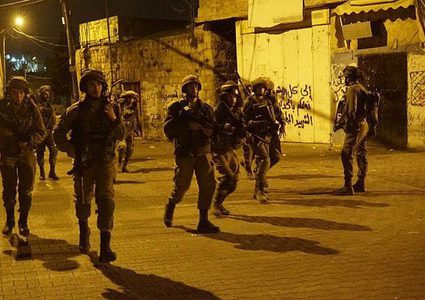 اقتحامات واعتقالات بالضفة