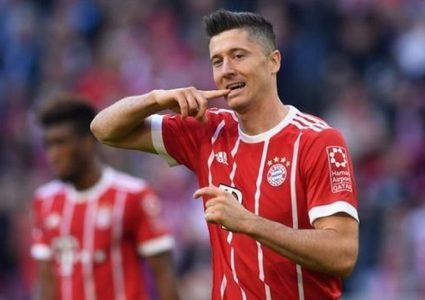 ليفاندوفسكي يقترب من تحطيم "رقم صامد" منذ نصف قرن