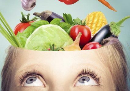 منها صفار البيض.. تعرفوا على الأطعمة التي تحسن وظائف المخ