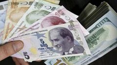 الليرة التركية تتعافى من بعض خسائرها