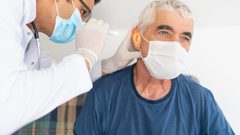 دراسة جديدة تكشف أحدث "كوارث كورونا".. وتأثيره على الأذن