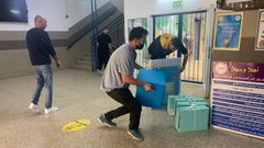فتح صناديق الاقتراع بظل تقييدات كورونا بالبلدات العربية