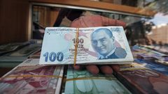 هبوط جديد للعملة التركية مقابل الدولار