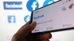 تقرير: جماعات متطرفة تزدهر على فيسبوك رغم الحظر