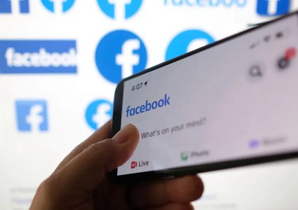 تقرير: جماعات متطرفة تزدهر على فيسبوك رغم الحظر