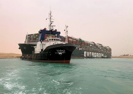 أسعار النفط تصعد بأكثر من 3% بعد جنوح سفينة في قناة السويس