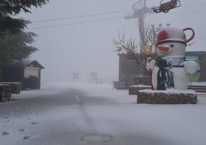 إغلاق جبل الشيخ بسبب استمرار تساقط الثلوج