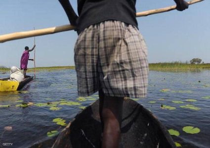 غرق قارب يقل مسؤولين في السودان