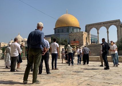 250 مستوطنا يقتحمون باحات المسجد الأقصى في"عيد الفصح" اليهودي