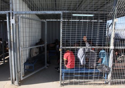 أسيران قاصران قيد الاعتقال الإداري داخل معتقل "مجدو"