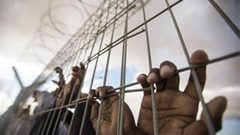 الاحتلال يضيف 9 شهور جديدة للأسير مصطفى خدرج المحكوم 18 عاما