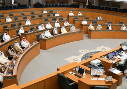 الكويت.. مجلس الأمة يوافق على تأجيل سداد أقساط القروض