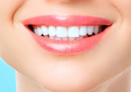 دراسة: نمو الأسنان المفقودة لدى البالغين أصبح ممكنا