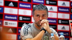 إنريكي يوضح عدم تواجده في دكة منتخب إسبانيا في لقاء كوسوفو