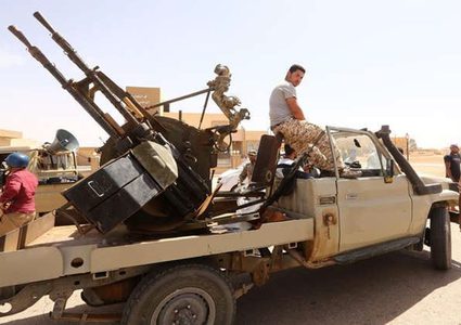 إطلاق سراح 120 مقاتلا مواليا لحفتر في غرب ليبيا