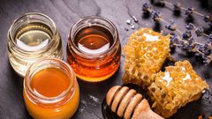 منها العسل..أبرز أطعمة التي لا تنتهي مدة صلاحيتها