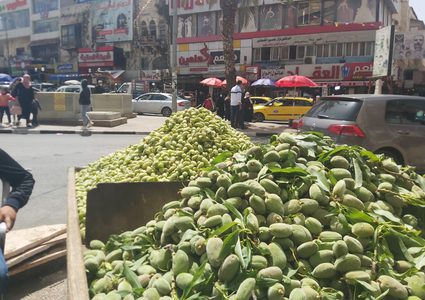 حركة شرائية ضعيفة في أسواق نابلس قبيل رمضان