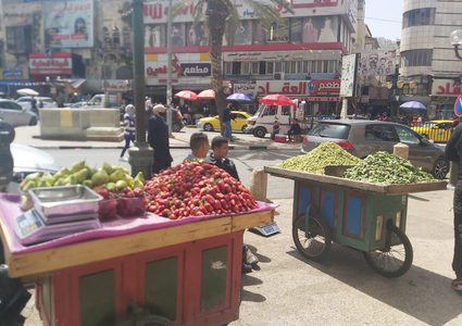 حركة شرائية ضعيفة في أسواق نابلس قبيل رمضان