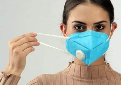 نصائح طبية لتجنب الآثار الجانبية لارتداء الكمامة