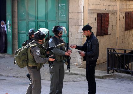 اعتقال مواطن من أبو ديس ومداهمة منازل جنوب جنين