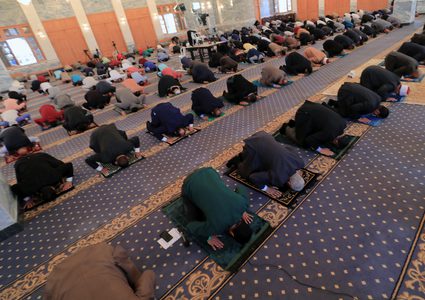 الأوقاف تدرس إمكانية إعادة صلاة التراويح خلال الشهر الفضيل